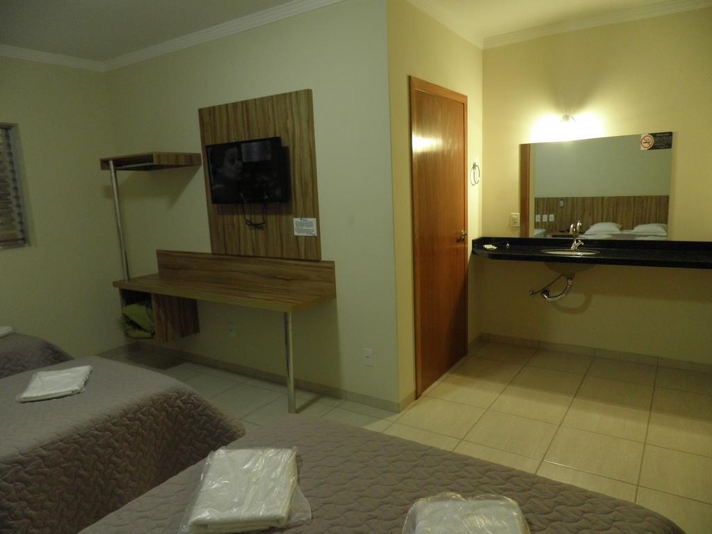 Hotel Talisma Rondonópolis Habitación foto